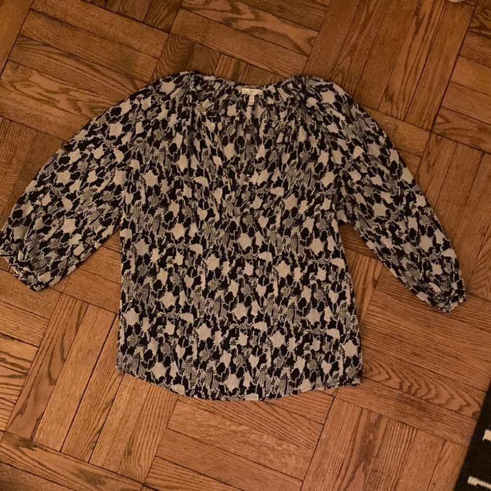 Joie size small 100 percent silk blouse